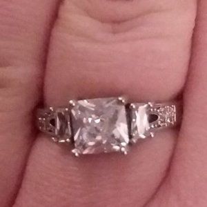 Princess Cut 3 Stone Cubic Zirconia Ring Size 7